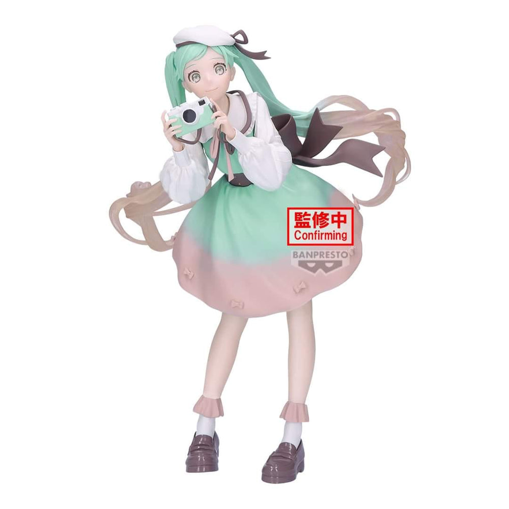 PREORDER HATSUNE MIKU HOLIDAY MEMORIES-CAMERA-