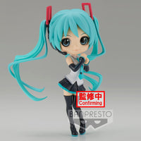 PREORDER Q Posket Hatsune Miku V4X Style (Ver.A)